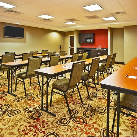 Holiday Inn Express & Suites Springfield By Ihg Exterior photo