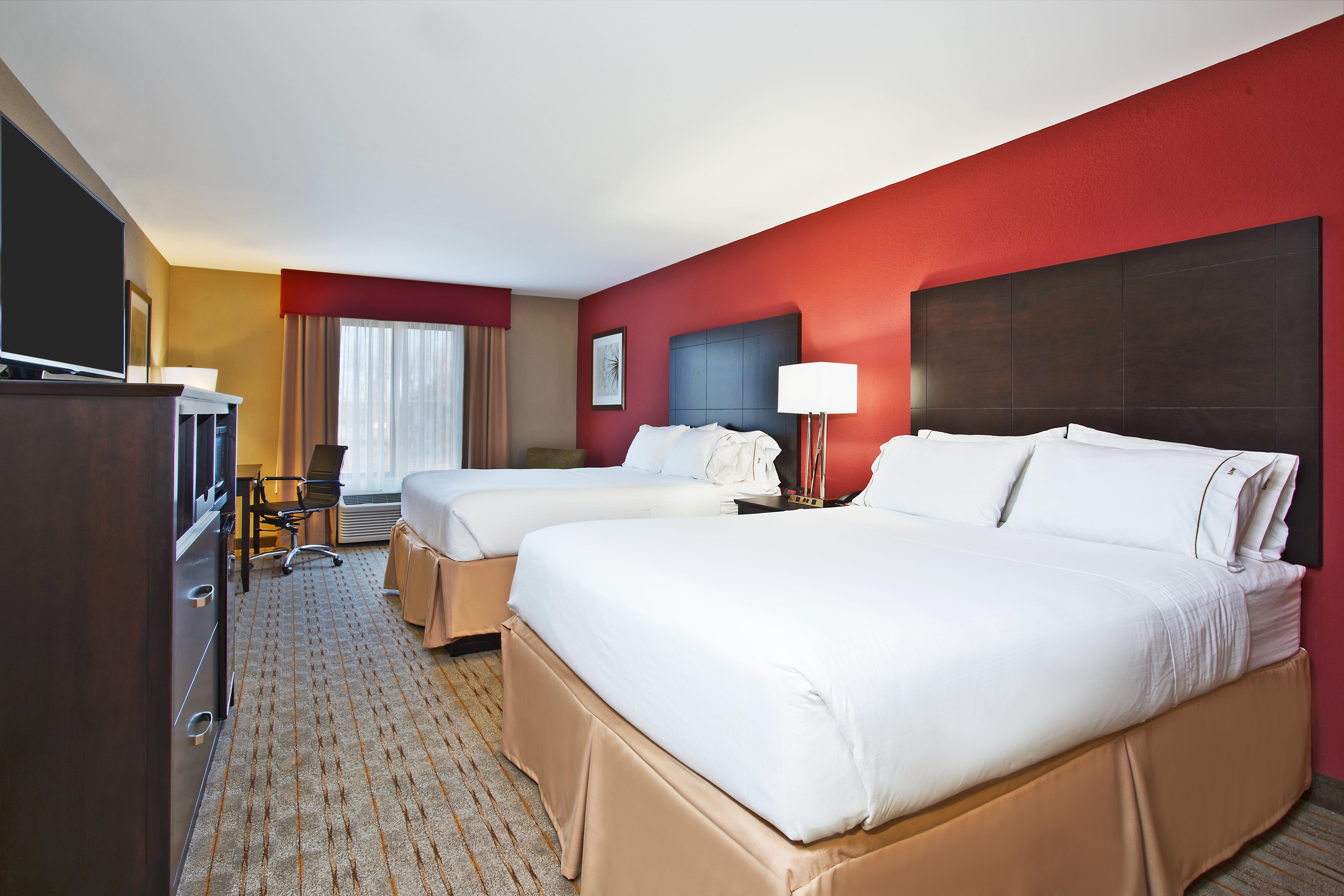 Holiday Inn Express & Suites Springfield By Ihg Exterior photo