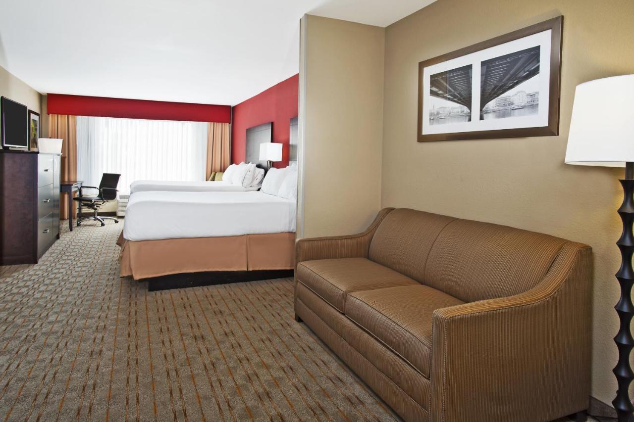 Holiday Inn Express & Suites Springfield By Ihg Exterior photo